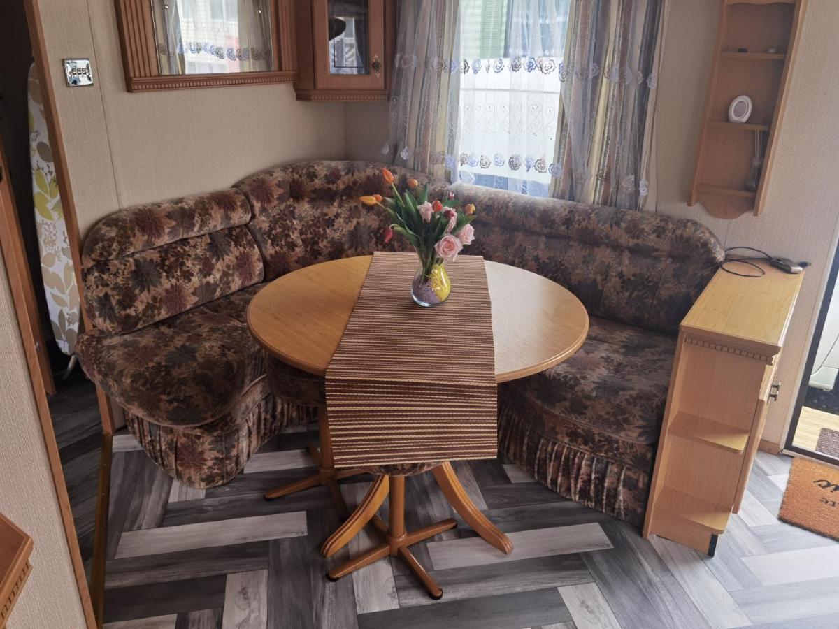Willa Lochlands Caravan Park X Forfar Zewnętrze zdjęcie